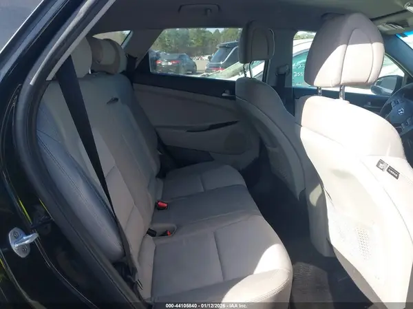 KM8J33A40JU710603 2018 HYUNDAI TUCSON - Image 8