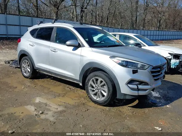 KM8J33A40JU710939 2018 HYUNDAI TUCSON - Image 1