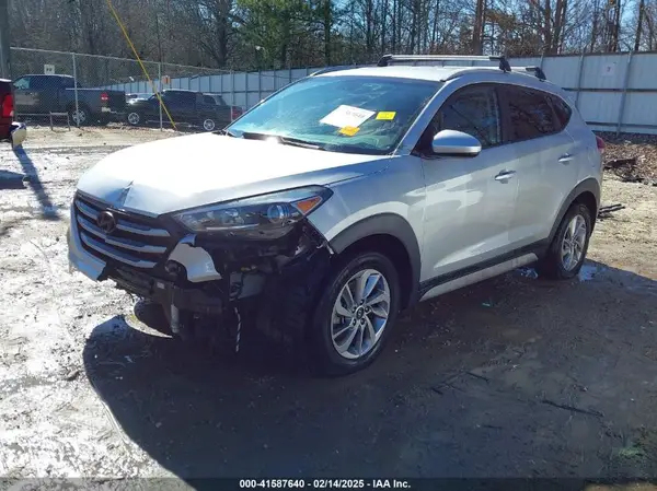 KM8J33A40JU710939 2018 HYUNDAI TUCSON - Image 2