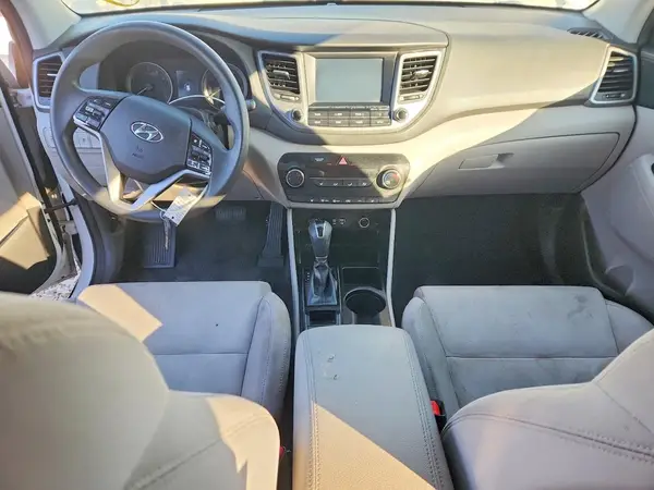 KM8J33A40JU713517 2018 HYUNDAI TUCSON - Image 8
