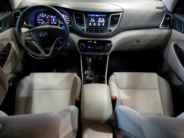 KM8J33A40JU713856 2018 HYUNDAI TUCSON - Image 8