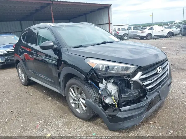 KM8J33A40JU719253 2018 HYUNDAI TUCSON - Image 1