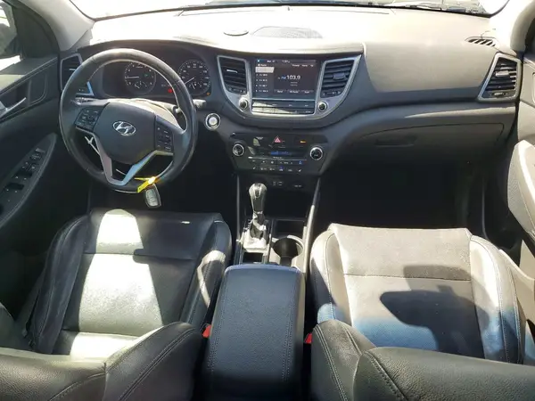KM8J33A40JU723920 2018 HYUNDAI TUCSON - Image 8