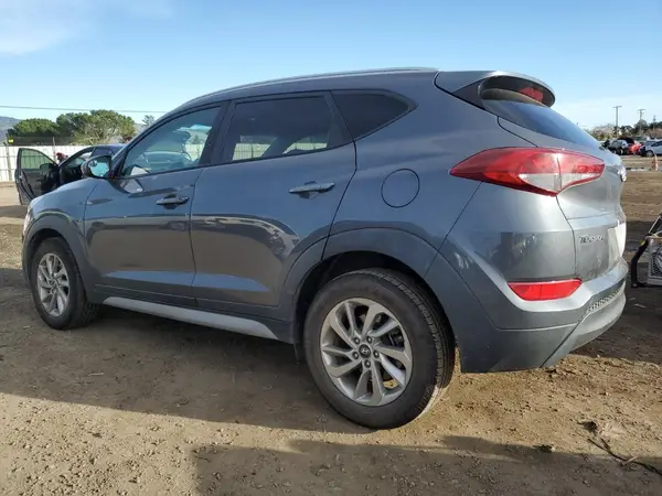 KM8J33A40JU724680 2018 HYUNDAI TUCSON - Image 2