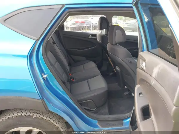 KM8J33A40JU725392 2018 HYUNDAI TUCSON - Image 8