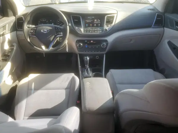 KM8J33A40JU725506 2018 HYUNDAI TUCSON - Image 8