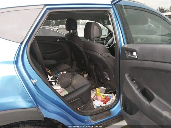 KM8J33A40JU725537 2018 HYUNDAI TUCSON - Image 8