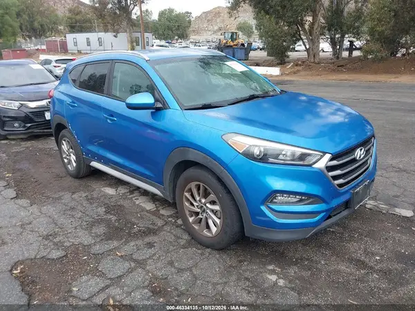 KM8J33A40JU725635 2018 HYUNDAI TUCSON - Image 1