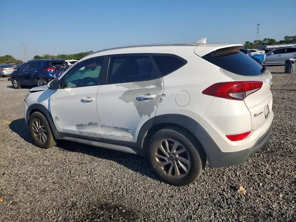KM8J33A40JU763981 2018 HYUNDAI TUCSON - Image 2