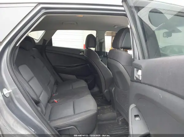 KM8J33A40JU765682 2018 HYUNDAI TUCSON - Image 8