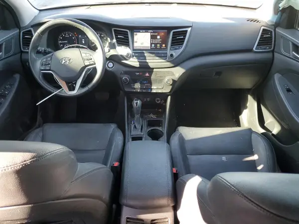 KM8J33A40JU771157 2018 HYUNDAI TUCSON - Image 8