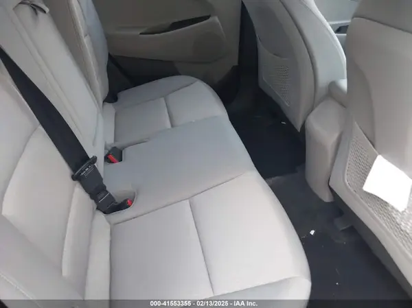 KM8J33A40JU772857 2018 HYUNDAI TUCSON - Image 8
