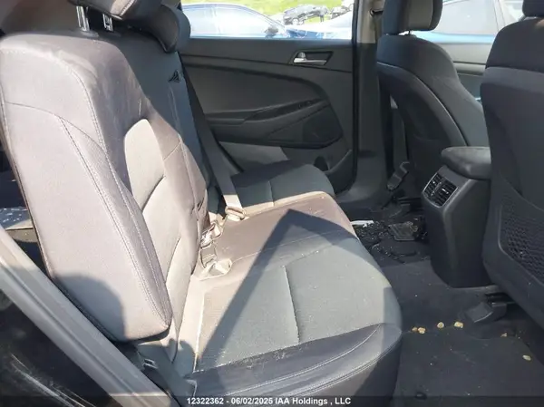 KM8J33A40JU793837 2018 HYUNDAI TUCSON - Image 8