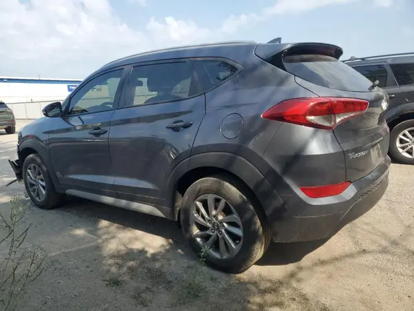 KM8J33A40JU798374 2018 HYUNDAI TUCSON - Image 2