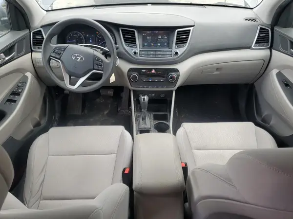 KM8J33A40JU811351 2018 HYUNDAI TUCSON - Image 8
