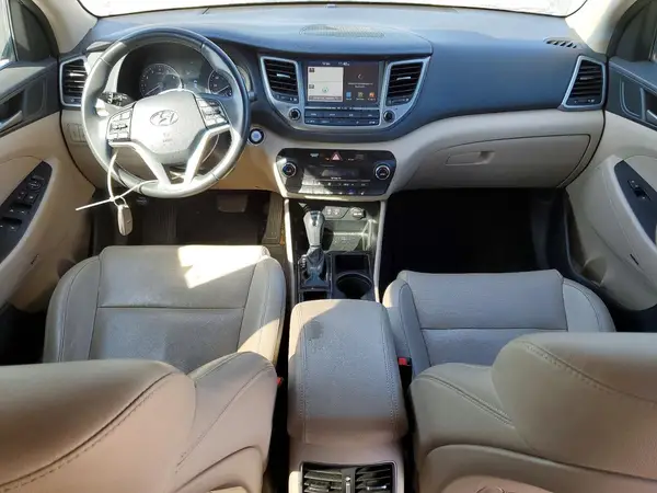 KM8J33A40JU820194 2018 HYUNDAI TUCSON - Image 8