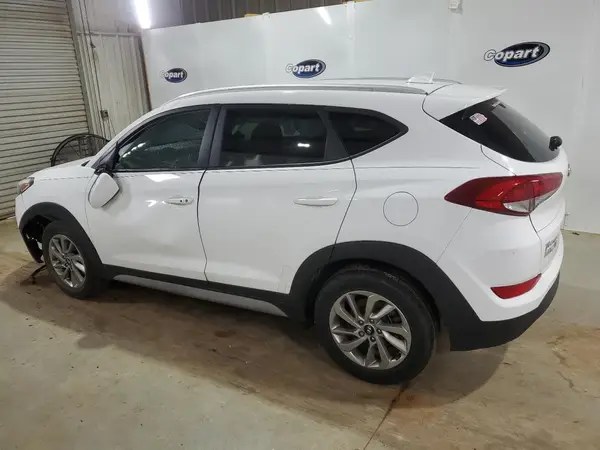 KM8J33A40JU821278 2018 HYUNDAI TUCSON - Image 2
