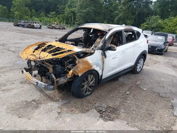 KM8J33A40KU970985 2019 HYUNDAI TUCSON - Image 2