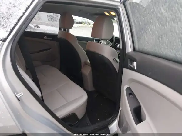 KM8J33A40KU996230 2019 HYUNDAI TUCSON - Image 8