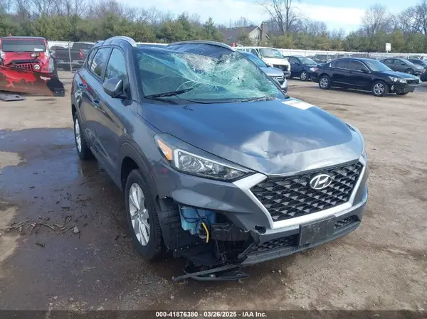 KM8J33A40KU999340 2019 HYUNDAI TUCSON - Image 1