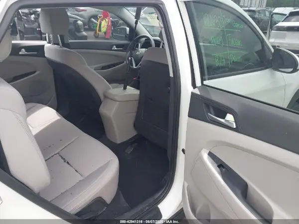 KM8J33A40LU232489 2020 HYUNDAI TUCSON - Image 8