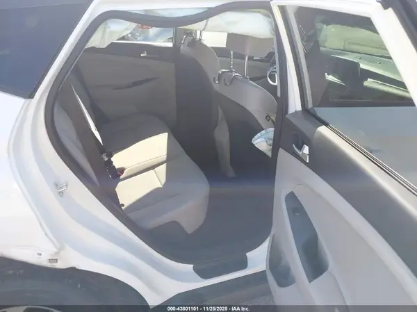 KM8J33A40LU258655 2020 HYUNDAI TUCSON - Image 8