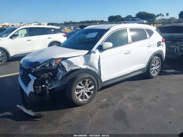 KM8J33A40MU316975 2021 HYUNDAI TUCSON - Image 2