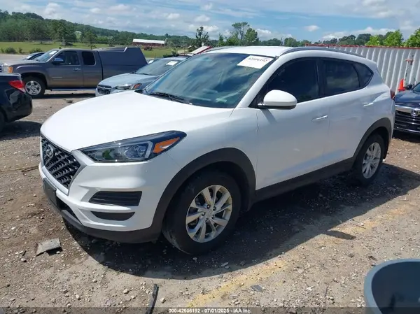 KM8J33A40MU318189 2021 HYUNDAI TUCSON - Image 2
