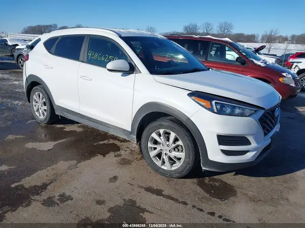 KM8J33A40MU380322 2021 HYUNDAI TUCSON - Image 1