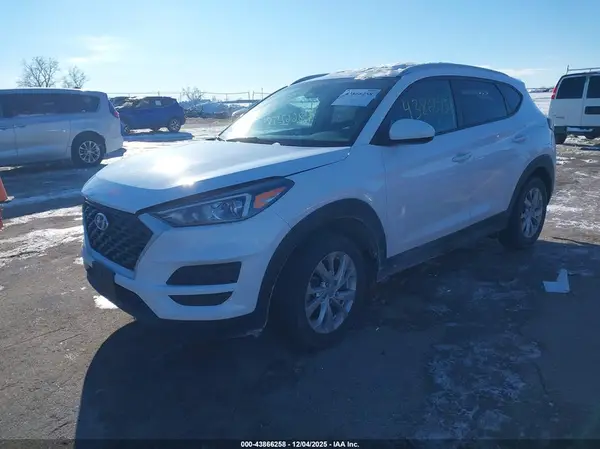 KM8J33A40MU380322 2021 HYUNDAI TUCSON - Image 2
