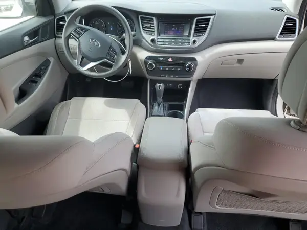 KM8J33A41GU025860 2016 HYUNDAI TUCSON - Image 8