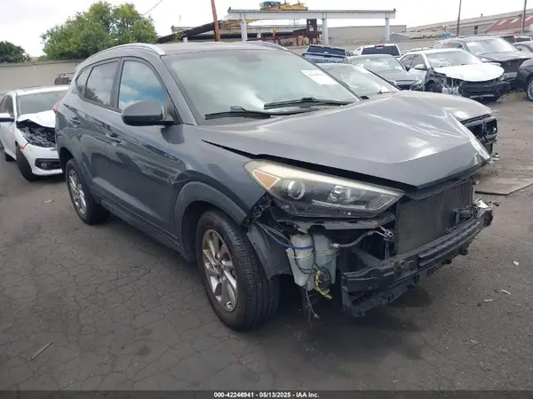 KM8J33A41GU027219 2016 HYUNDAI TUCSON - Image 1