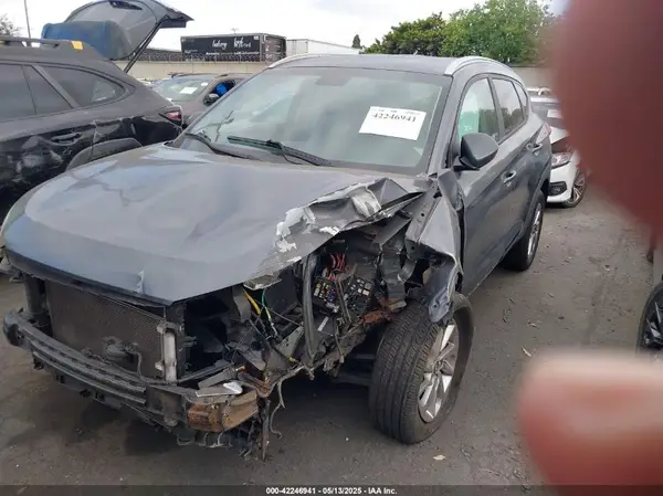KM8J33A41GU027219 2016 HYUNDAI TUCSON - Image 2