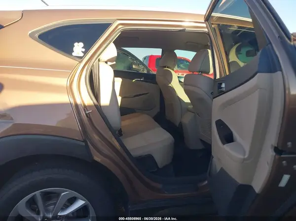 KM8J33A41GU032100 2016 HYUNDAI TUCSON - Image 8