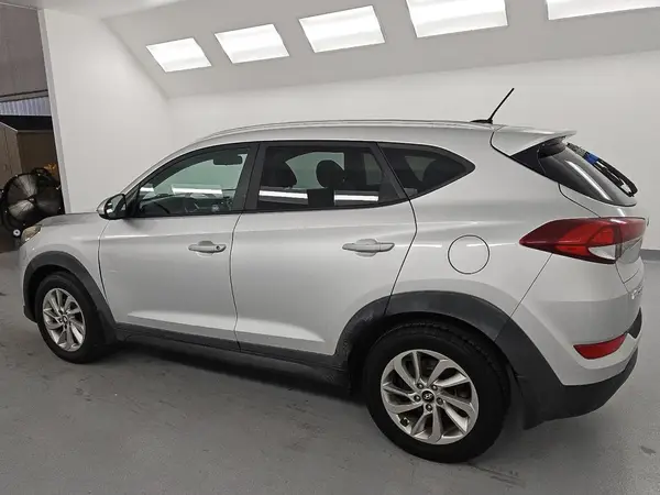 KM8J33A41GU076078 2016 HYUNDAI TUCSON - Image 2