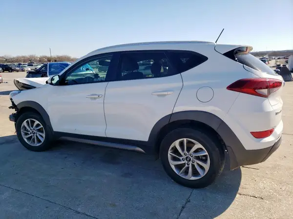 KM8J33A41GU104655 2016 HYUNDAI TUCSON - Image 2
