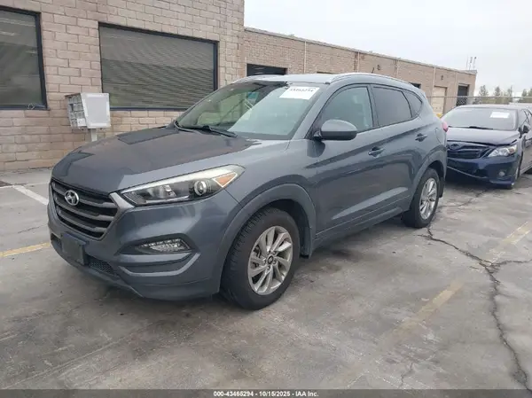 KM8J33A41GU107605 2016 HYUNDAI TUCSON - Image 2