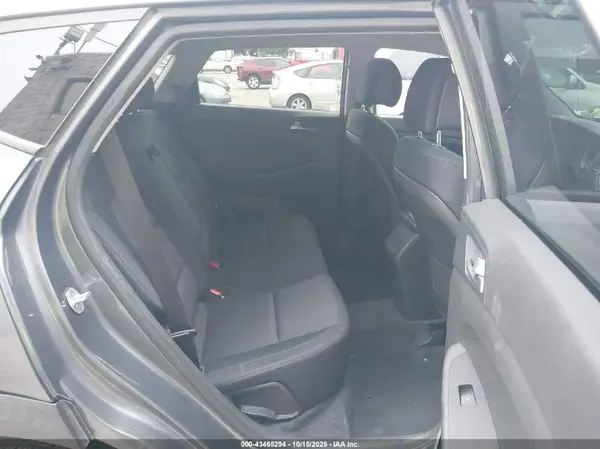 KM8J33A41GU107605 2016 HYUNDAI TUCSON - Image 8