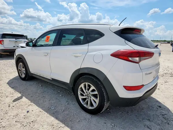 KM8J33A41GU119057 2016 HYUNDAI TUCSON - Image 2