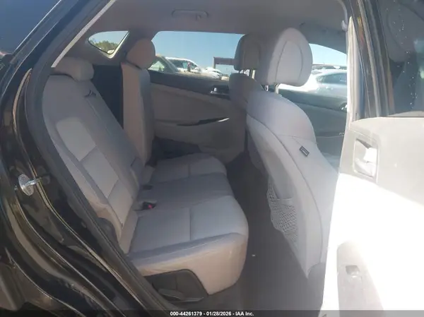 KM8J33A41GU122606 2016 HYUNDAI TUCSON - Image 8