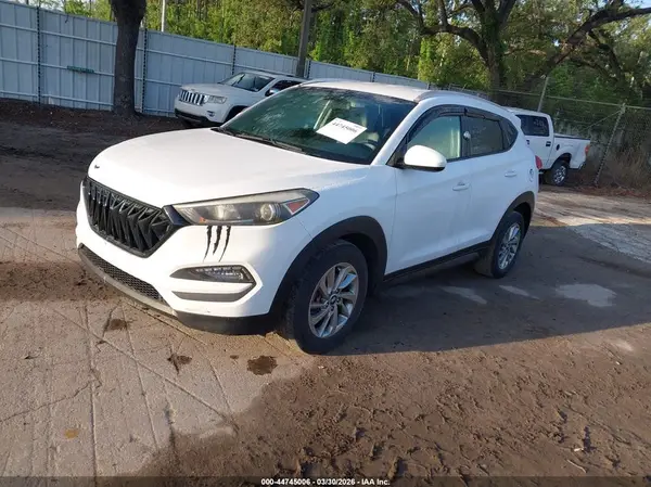 KM8J33A41GU127496 2016 HYUNDAI TUCSON - Image 2