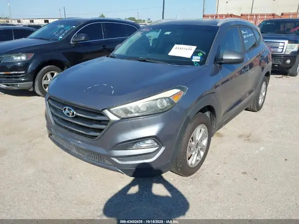 KM8J33A41GU143214 2016 HYUNDAI TUCSON - Image 2