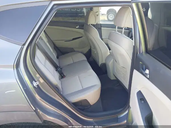 KM8J33A41GU143214 2016 HYUNDAI TUCSON - Image 8