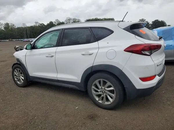 KM8J33A41GU205064 2016 HYUNDAI TUCSON - Image 2