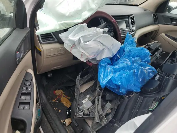 KM8J33A41GU205064 2016 HYUNDAI TUCSON - Image 8