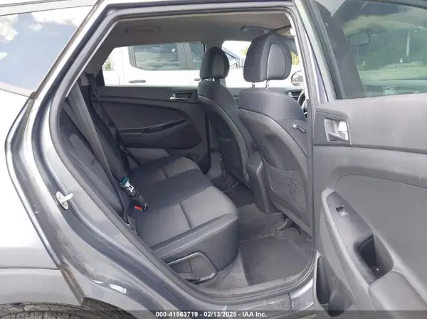 KM8J33A41HU251723 2017 HYUNDAI TUCSON - Image 8
