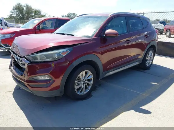KM8J33A41HU259403 2017 HYUNDAI TUCSON - Image 2