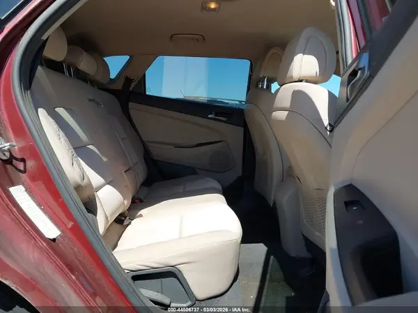 KM8J33A41HU259403 2017 HYUNDAI TUCSON - Image 8