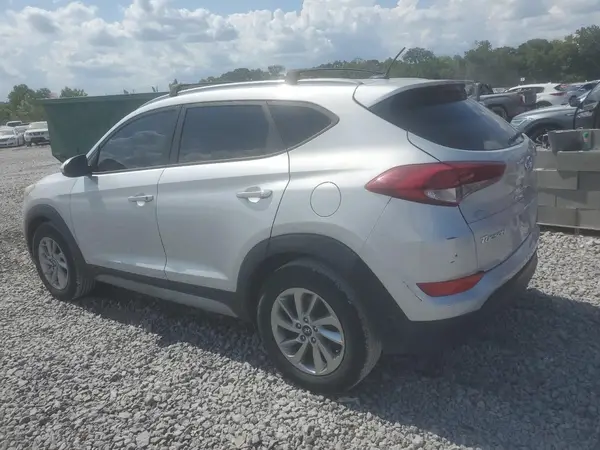 KM8J33A41HU263516 2017 HYUNDAI TUCSON - Image 2