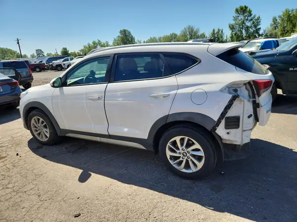 KM8J33A41HU273110 2017 HYUNDAI TUCSON - Image 2
